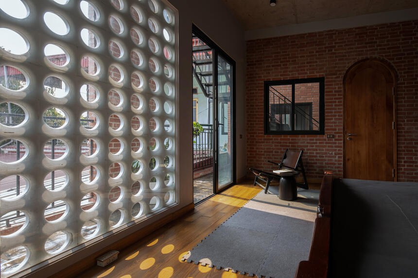 09-Small_Brick_House_Tung_Nguyen_Architects